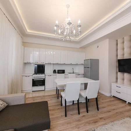 The Base Apartments Chisinau Ngoại thất bức ảnh