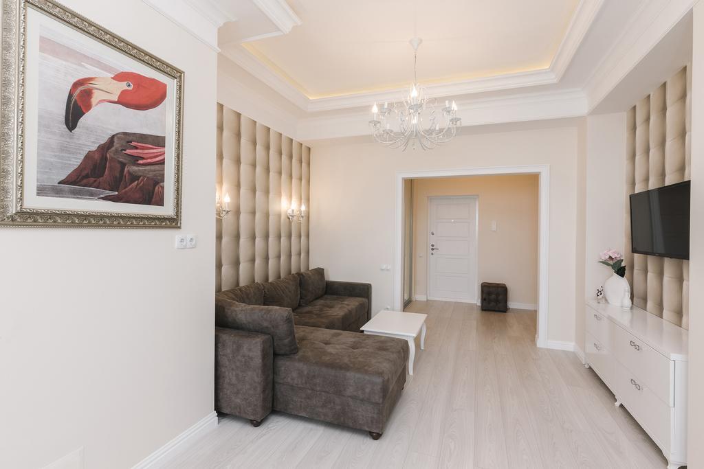 The Base Apartments Chisinau Ngoại thất bức ảnh