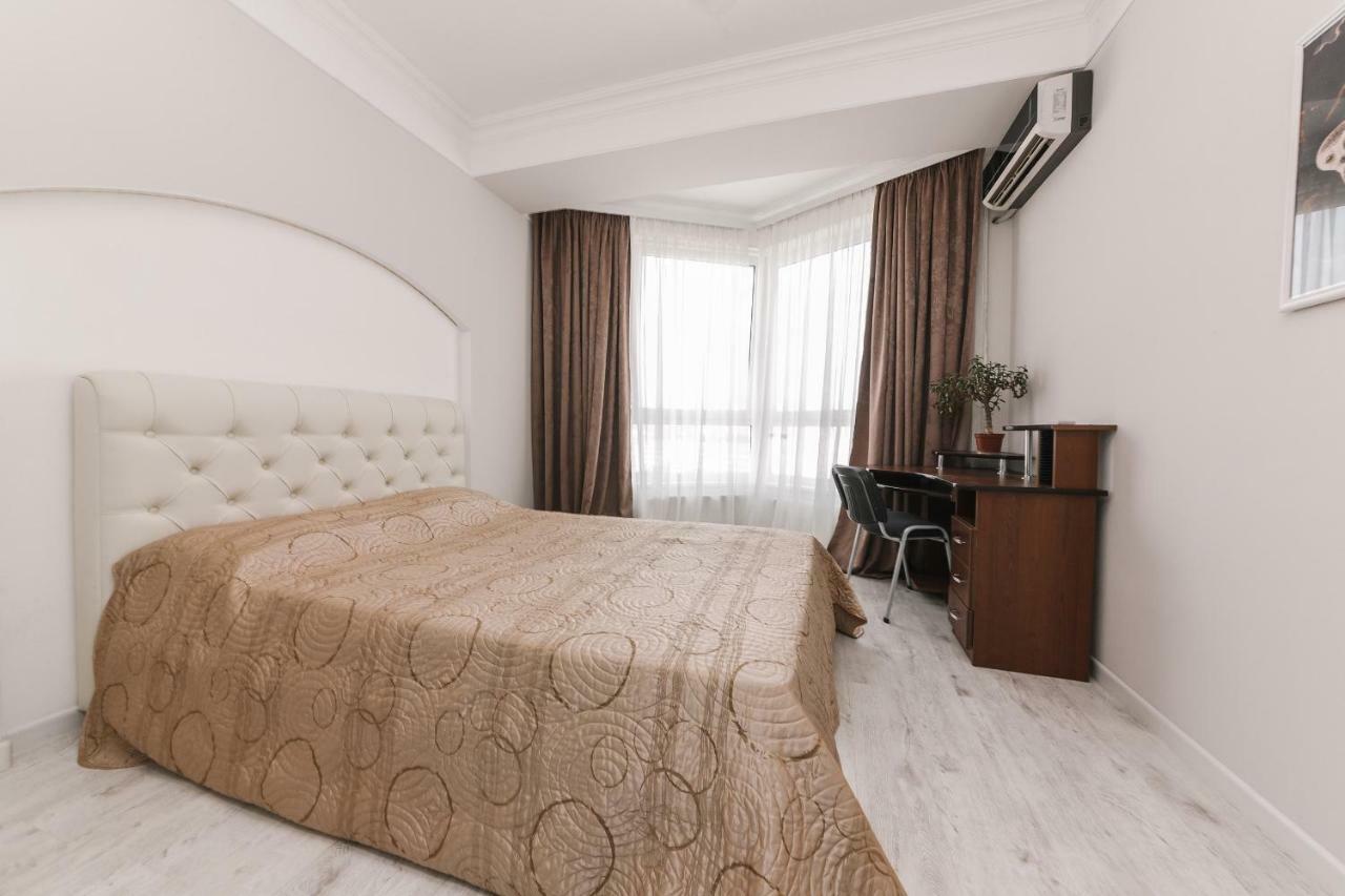 The Base Apartments Chisinau Ngoại thất bức ảnh