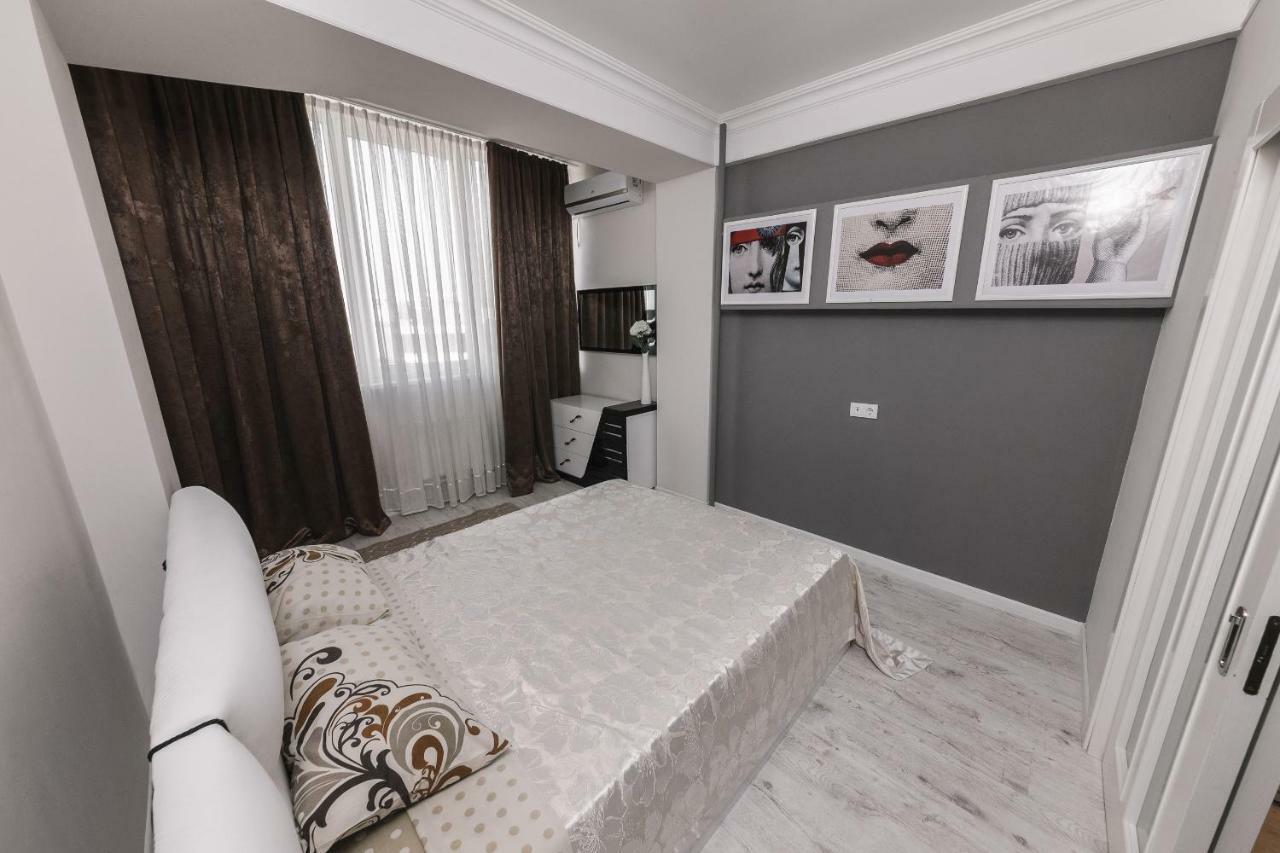 The Base Apartments Chisinau Ngoại thất bức ảnh